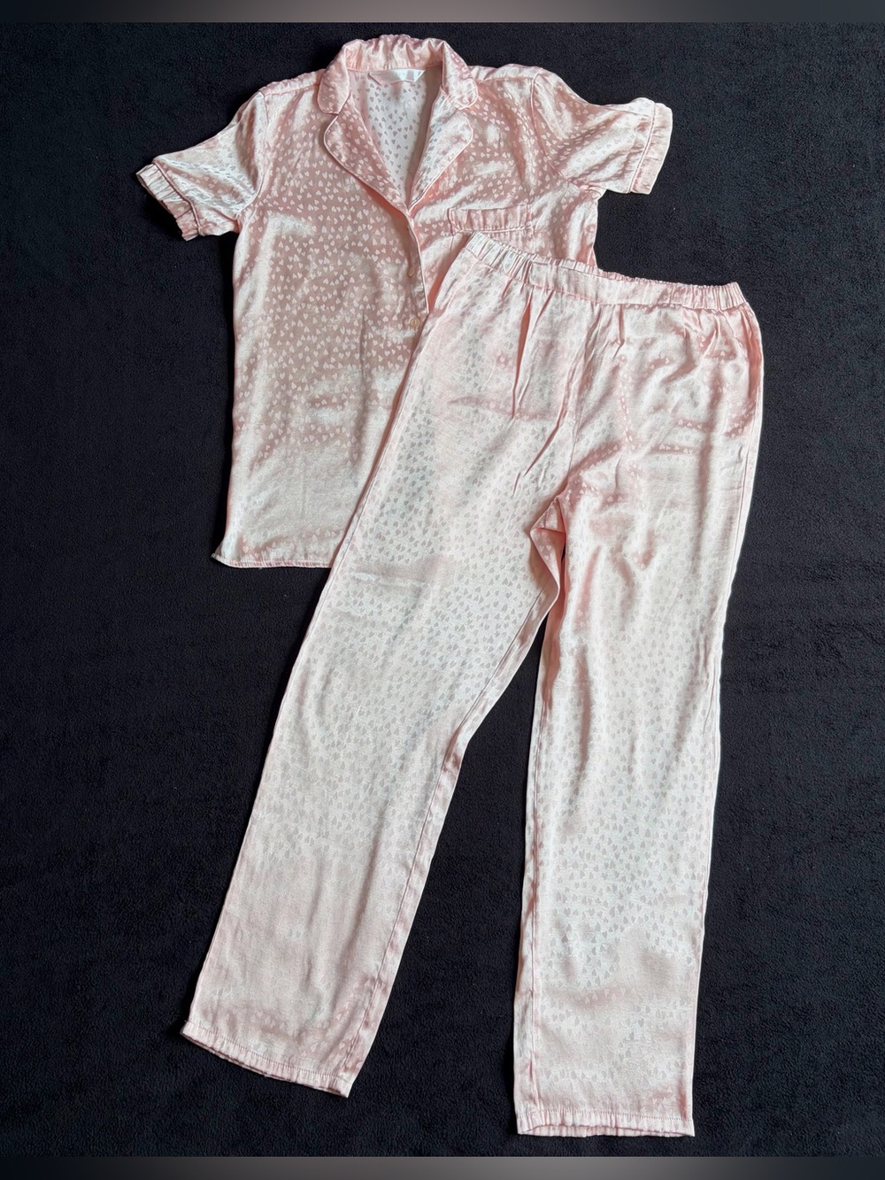 Women's S/M Pink Heart Print Satin Pajamas - 2pc Short Sleeve Top & Pants Set